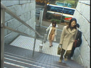 名作露出シリーズ21　普通の女性が大都会新宿の交差点、ビル街を全裸で散歩　見られまくって大興奮